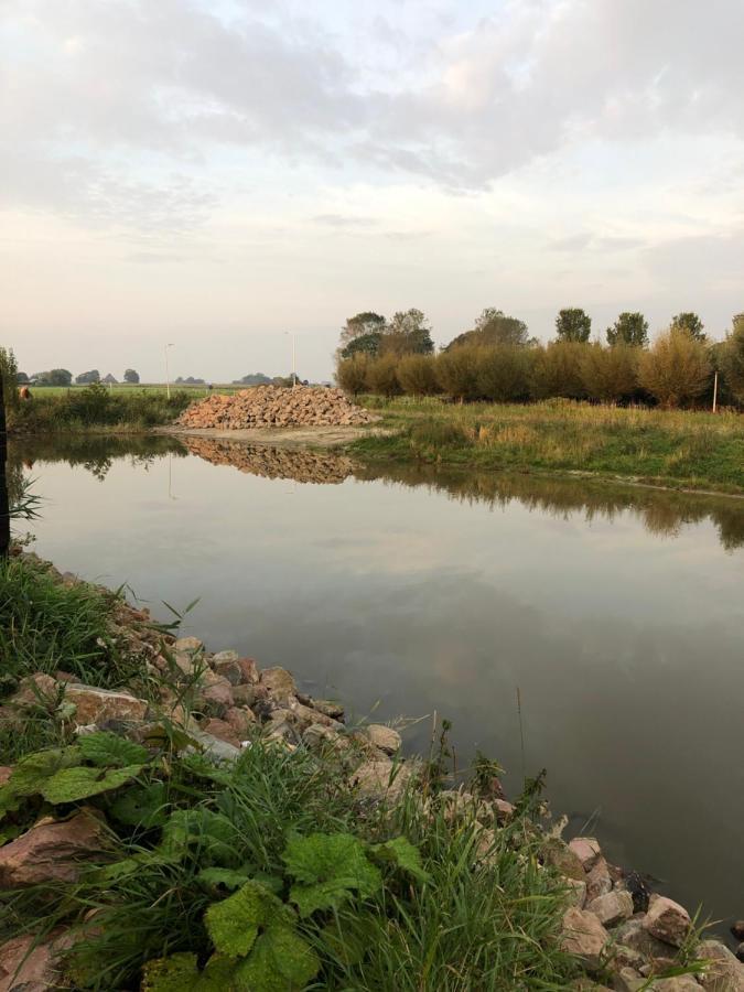 B&B Snurk Stiens, Fijn Verblijf Aan Open Vaarwater Extérieur photo