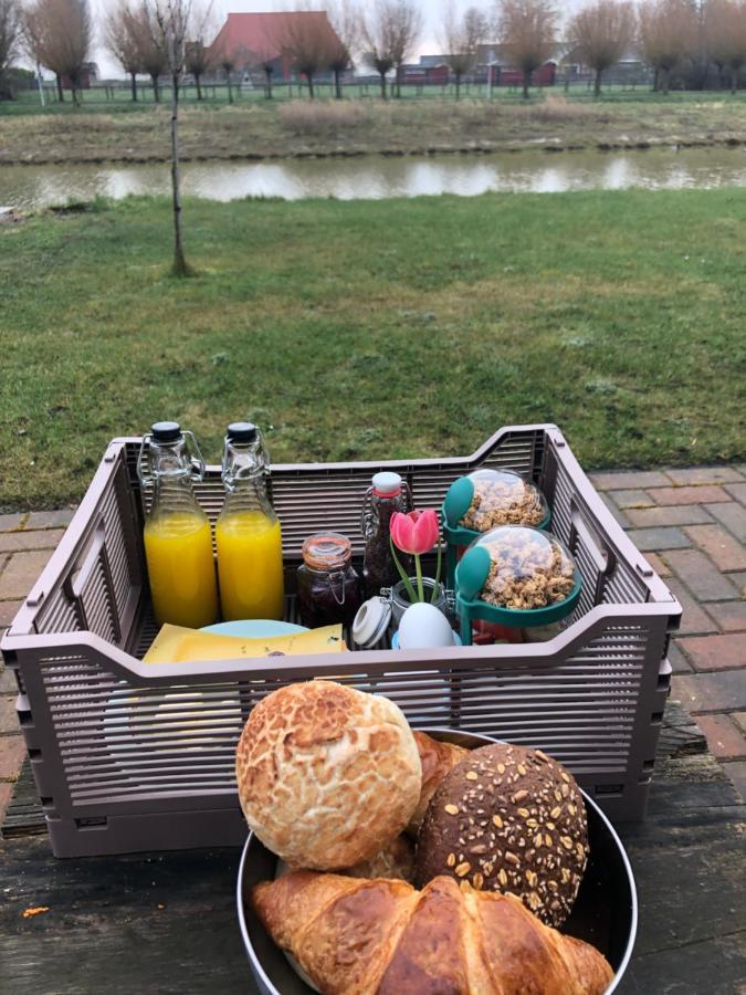 B&B Snurk Stiens, Fijn Verblijf Aan Open Vaarwater Extérieur photo
